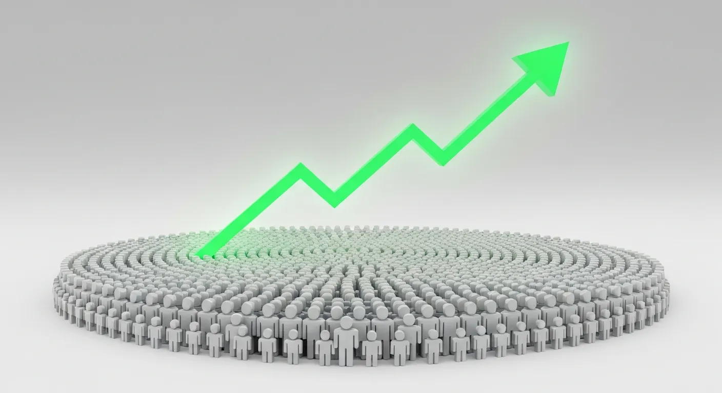 Wykres przedstawiający pozytywny wpływ obniżenia churn rate na wzrost biznesu i wartość życiową klienta (LTV). Strzałka wzrostu jest stabilnie osadzona na solidnej podstawie zbudowanej z lojalnych, zadowolonych ikon klientów, co symbolizuje zrównoważony rozwój oparty na retencji.